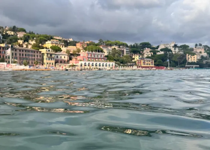 Semesterbostad Casa Planet *